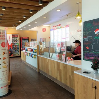 Smoothie King - lobby and order counter - Juice Bars & Smoothies Near Me - Fishers, Indiana