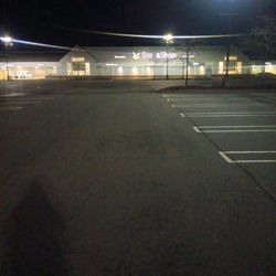 Stop & Shop - Somebody get a lightbulb  The 'p' in Stop & Shop is dark.. (Just like their future as a business...)