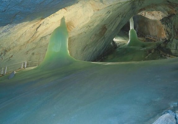 Eisriesenwelt by null