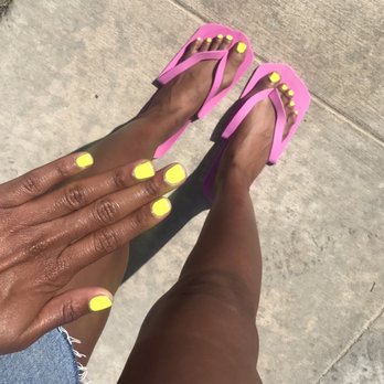 Stella Making Beauty - Nail Salons Near Me - Burbank, California