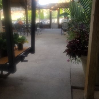 1285 Winery - Patio - Wineries Near Me - Mansfield, Ohio