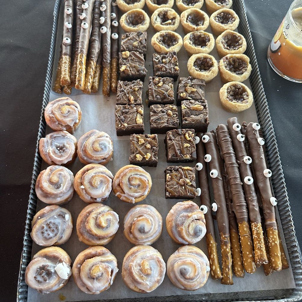 Braswell's Yucaipa Leisure Manor - Residents enjoyed these yummy treats! - Retirement Homes Near Me - Yucaipa, California
