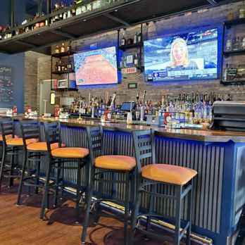 Vero Chicago Pizza - Inside - Italian Near Me - Chandler, Arizona Vero Chicago Pizza - Inside - Italian Near Me - Chandler, Arizona