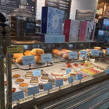 French Riviera Bakery Cafe - Pastry display - Bakeries Near Me - Houston, Texas French Riviera Bakery Cafe - Pastry display - Bakeries Near Me - Houston, Texas