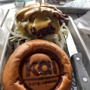 Kai Eats + Drinks - Waiaka burger - Tacos Near Me - Kailua-Kona, Hawaii