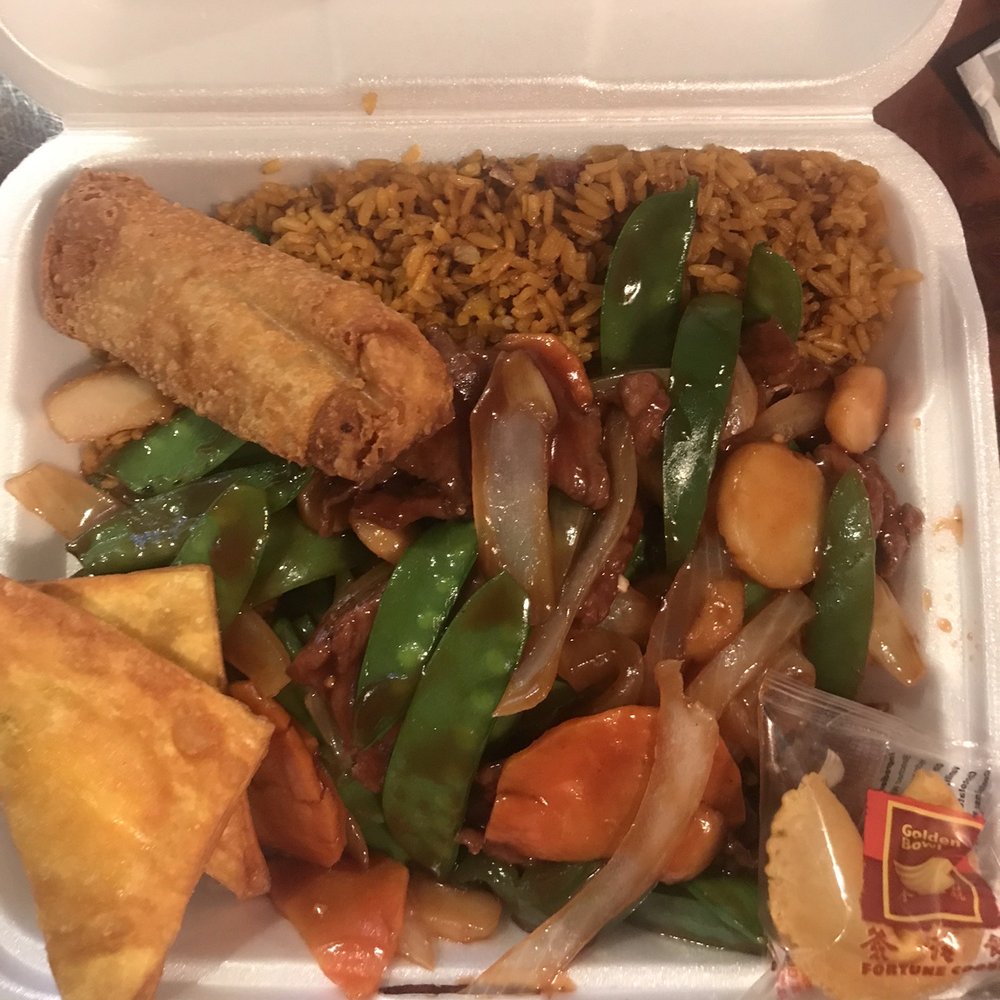 Tastes great. Pepper steak with onions. I asked for extra vegetables (up-charge). Extra veggies: carrots, snow peas and water chestnuts.