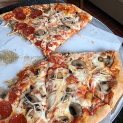 Giovanni's Subs & Pizzeria