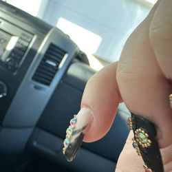 Cute Nail & Spa - Bad French tip/ lines are horrible