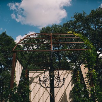 Asante Lodging & Events - Vacation Rentals Near Me - Dripping Springs, Texas