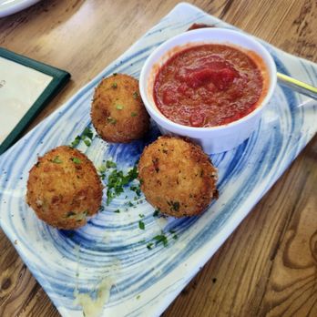 Croccante Artisan Pizza - Fried Potatoe app - Pizza Near Me - Napa, California