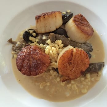 Shorebreak Lodge - Pan seared scallops - New American Near Me - Rehoboth Beach, Delaware Shorebreak Lodge - Pan seared scallops - New American Near Me - Rehoboth Beach, Delaware