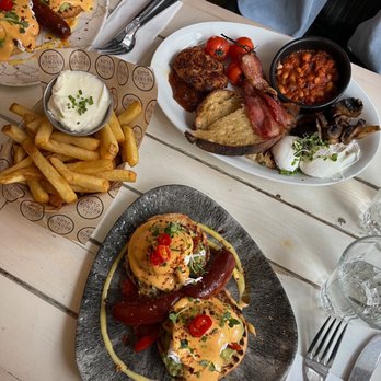 STHLM Brunch Club - eggs benedict with a twist  english breakfast fries with mayo - American Near Me - Stockholm, Alberta