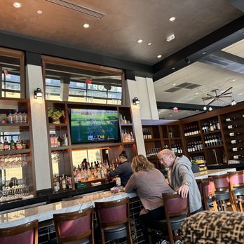 BURTONS GRILL & BAR - Updated August 2024 - 307 Photos & 122 Reviews