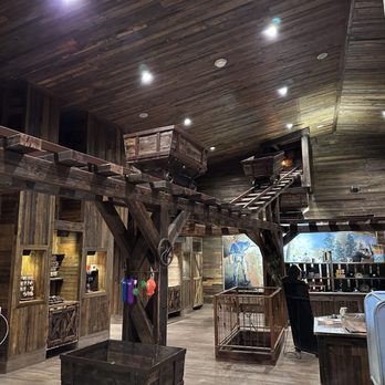The Lookout Kitchen-Robbers Cave - a view of the dining area - American Near Me - Wilburton, Oklahoma The Lookout Kitchen-Robbers Cave - a view of the dining area - American Near Me - Wilburton, Oklahoma