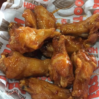 Hooters - chipotle honey wings - Sports Bars Near Me - Webster, Texas