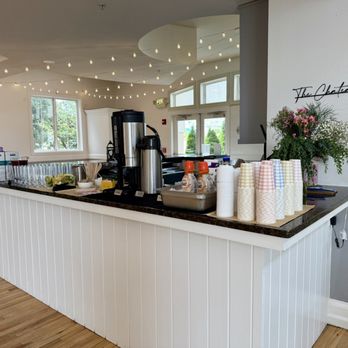 Chateaux at Fox Meadows - Bar in the reception hall/space - Venues & Event Spaces Near Me - Broomfield, Colorado Chateaux at Fox Meadows - Bar in the reception hall/space - Venues & Event Spaces Near Me - Broomfield, Colorado