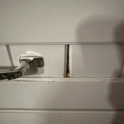 Kitchens By Hastings - Wood on cabinet all split and separate they do not know how to design a kitchen, stay away from Hastings kitchen