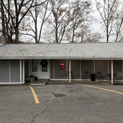 Creekview Cafe - Front of restaurant