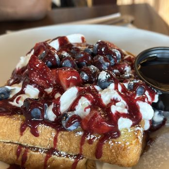 Tru Astoria - french toast - Mediterranean Near Me - Astoria, New York Tru Astoria - french toast - Mediterranean Near Me - Astoria, New York