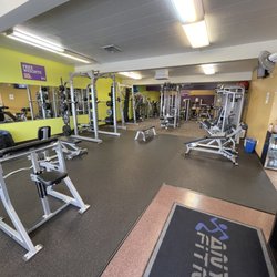 Anytime Fitness - Weights