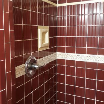 Desert View Inn - Preserved old rippled-tile in one of the showers with new plumbing fixtures. - Hotels Near Me - Truth or Consequences, New Mexico
