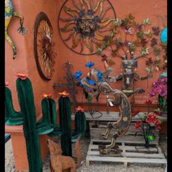 Coyote Creek - Decor