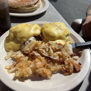 Carla's Country Kitchen - Eggs Benedict with hash browns - Breakfast & Brunch Near Me - Morro Bay, California