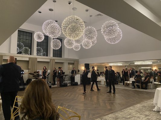 Water's Edge Centerport by null