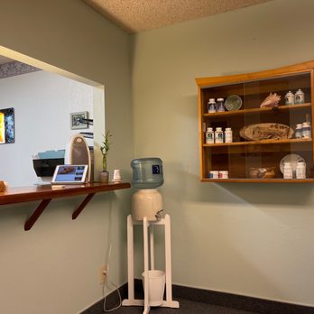 Kelly Her Acupuncture - Lobby/front desk - Acupuncture Near Me - Ventura, California Kelly Her Acupuncture - Lobby/front desk - Acupuncture Near Me - Ventura, California