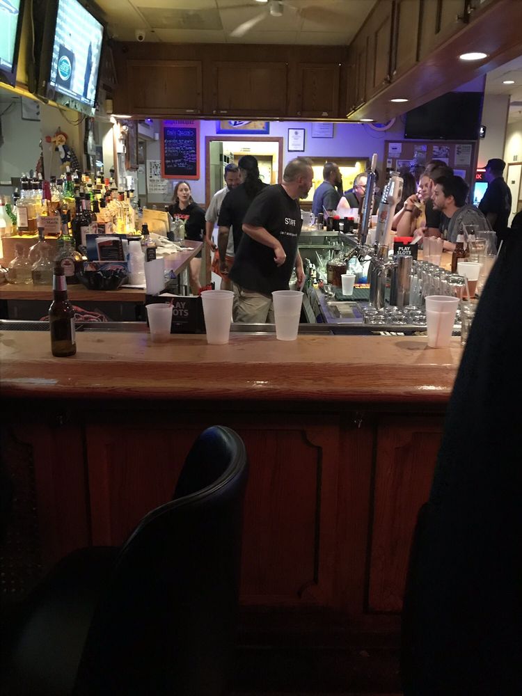 BRACHT’S PLACE Updated October 2024 32 Reviews 363 S Prospect Ave