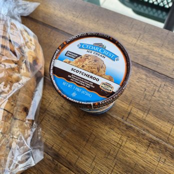 Hometown Dairy - Ice Cream & Frozen Yogurt Near Me - Hastings, Minnesota