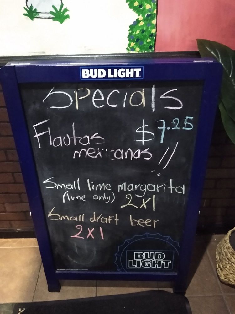 El Molcajete Mexican Cuisine