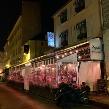 Huguette - Exterior view. - Seafood Near Me - Paris, 75 Huguette - Exterior view. - Seafood Near Me - Paris, 75