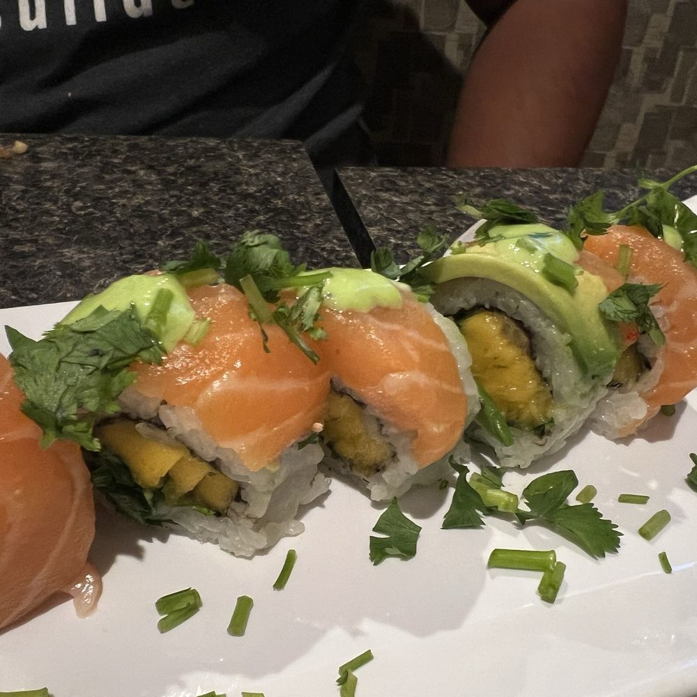 Pearl Sushi Lovers - Eagle Ridge Roll - Japanese Near Me - Gilroy, California Pearl Sushi Lovers - Eagle Ridge Roll - Japanese Near Me - Gilroy, California