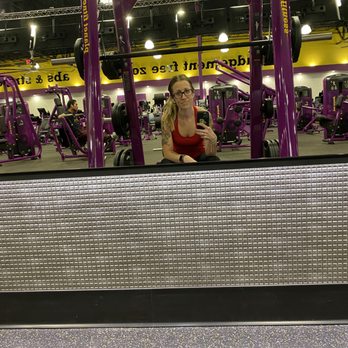 Planet Fitness - mirrors too high to be effective - Gyms Near Me - Reno, Nevada Planet Fitness - mirrors too high to be effective - Gyms Near Me - Reno, Nevada