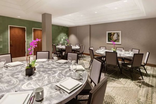 Embassy Suites by Hilton Tysons Corner by null