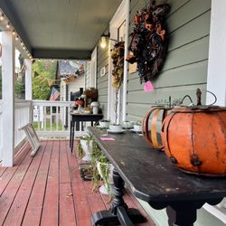 Clover House Antiques - Patio and Main Entrance