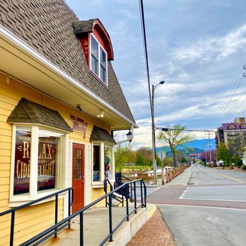 Mill Bridge Hard Cider Company - the front of mill bridge cider - Wine Tasting Room Near Me - Pigeon Forge, Tennessee Mill Bridge Hard Cider Company - the front of mill bridge cider - Wine Tasting Room Near Me - Pigeon Forge, Tennessee