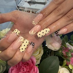Demure Nails & Spa