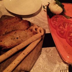 Salvi's Mozzarella Bar - Bread & oil / vinegar and the caprese salad (2017)