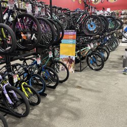 DICK'S Sporting Goods