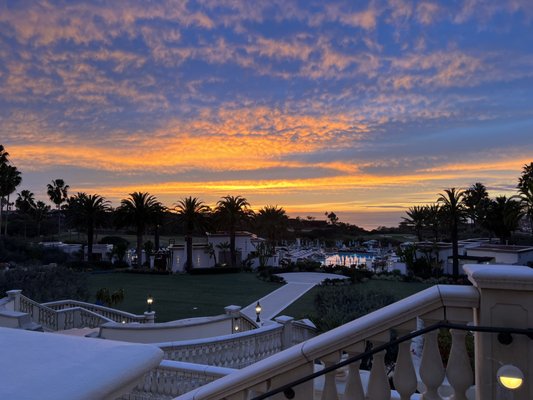 AVEO Table + Bar by null