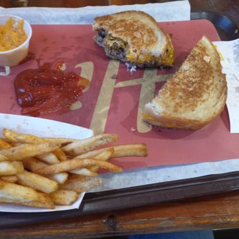 Hi-Pointe Drive-In - Burgers Near Me - Kirkwood, Missouri