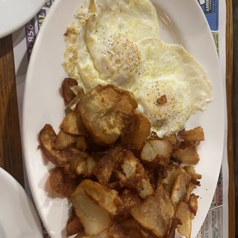 Lamp Post Diner - Desserts Near Me - Clementon, New Jersey