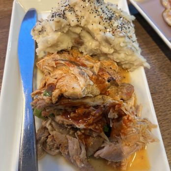 Alaska Lounge - Terminal 1 - Chicken and mashed potatoes - Airport Lounges Near Me - San Francisco, California Alaska Lounge - Terminal 1 - Chicken and mashed potatoes - Airport Lounges Near Me - San Francisco, California