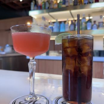 Bar Malone's - Cosmo & whiskey and coke - Cocktail Bars Near Me - San Francisco, California