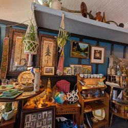 Chappie's - More decor