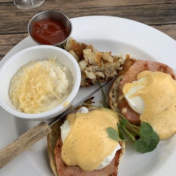 Cody's La Jolla - Eggs Benedict - Breakfast & Brunch Near Me - La Jolla, California Cody's La Jolla - Eggs Benedict - Breakfast & Brunch Near Me - La Jolla, California