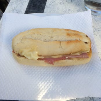El Reloj de Marbella - Jamon York y Queso - Coffee & Tea Near Me - Marbella, Massachusetts