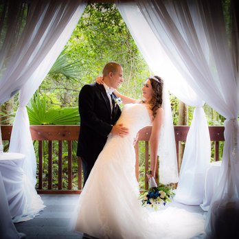 Annie Wedding Design - Ceremony decor design by Annie - Florists Near Me - Margate, Florida